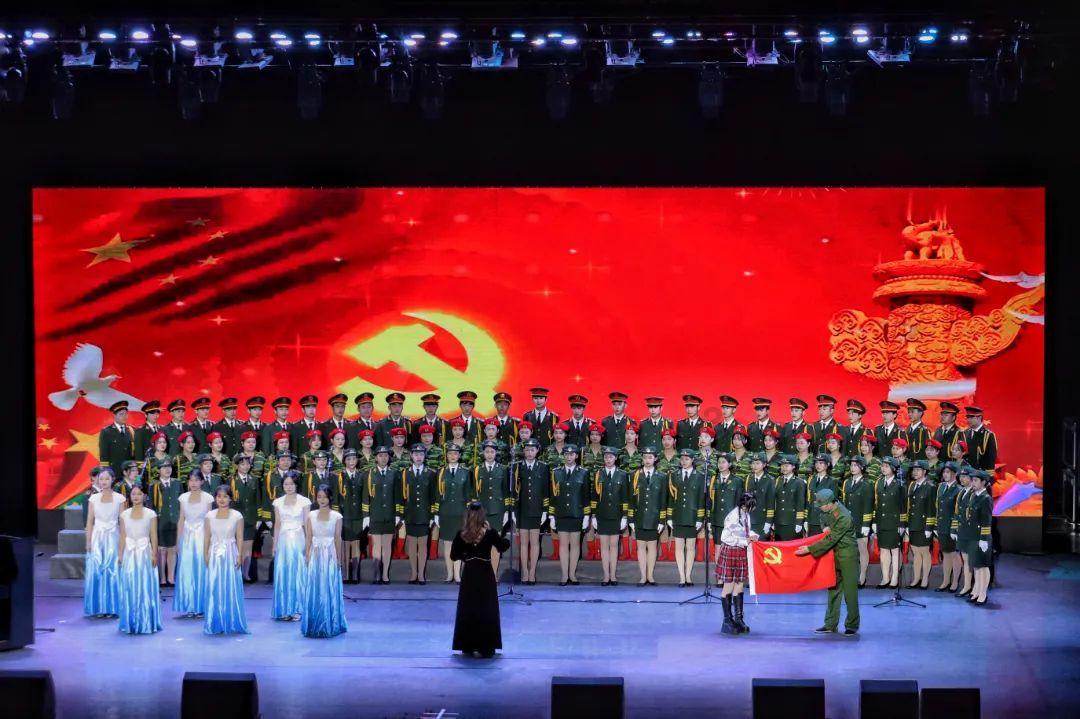 章子怡节目中吐槽女儿丑，二胎儿子曝光后，为何网友调侃又抱错了吧？游戏画面